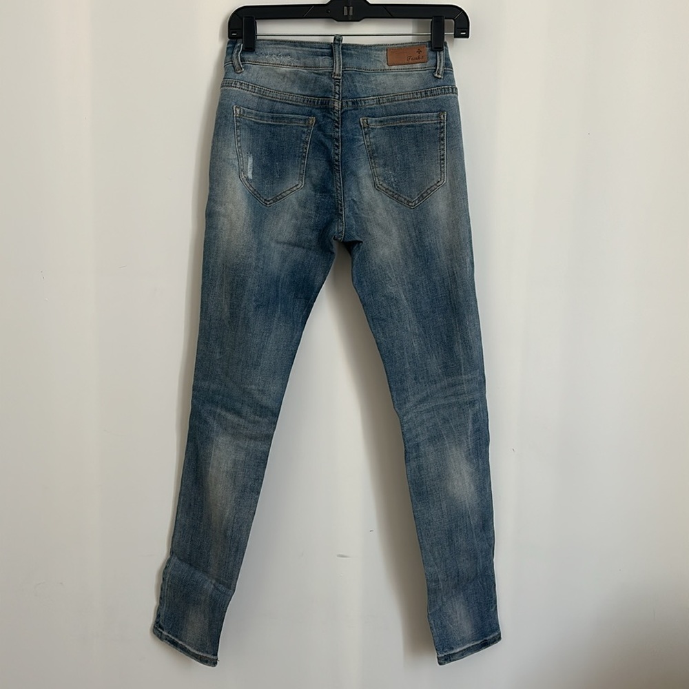 Jeans - Picture 6 of 8